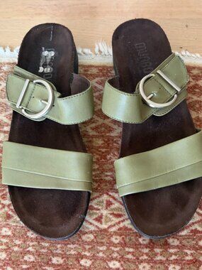 Munro Olive Green Sandals